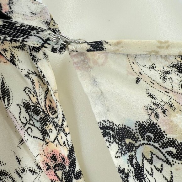 Express Floral Blouse White & Black Medium - Picture 8 of 12